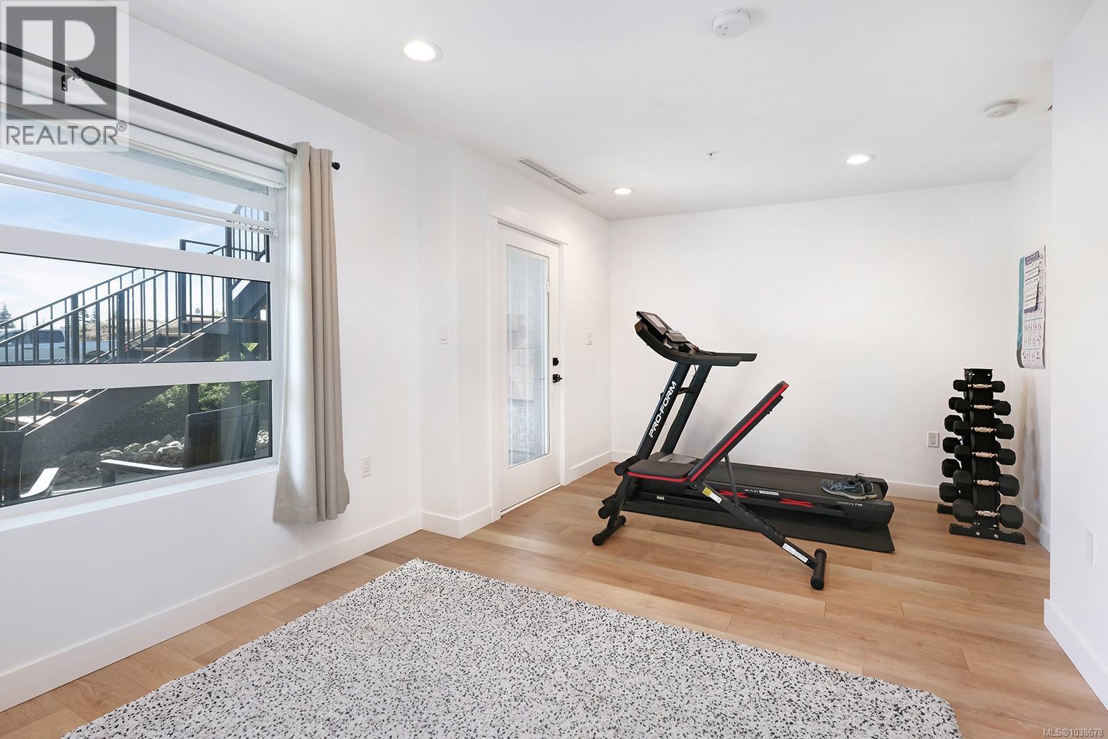 #2 3016 Alder St S - 32