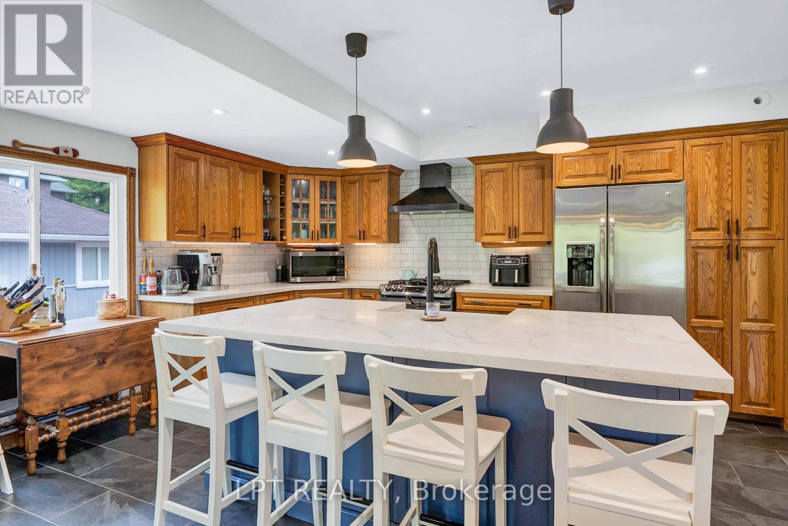 233 SAND ROAD - 8