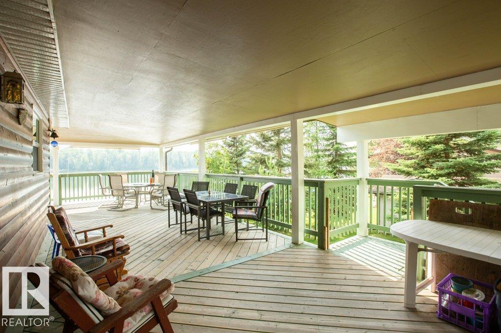 16 Maple Cresent — photo 56