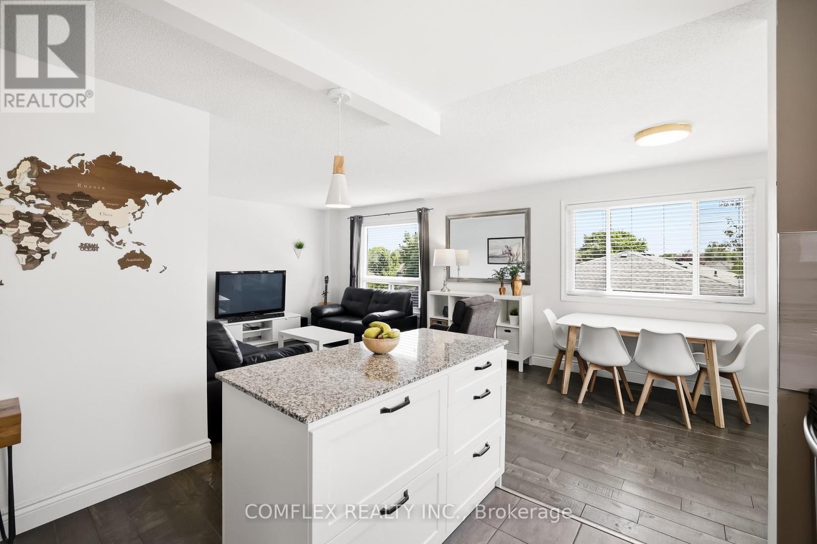 33 BROADLANDS CRESCENT - 8