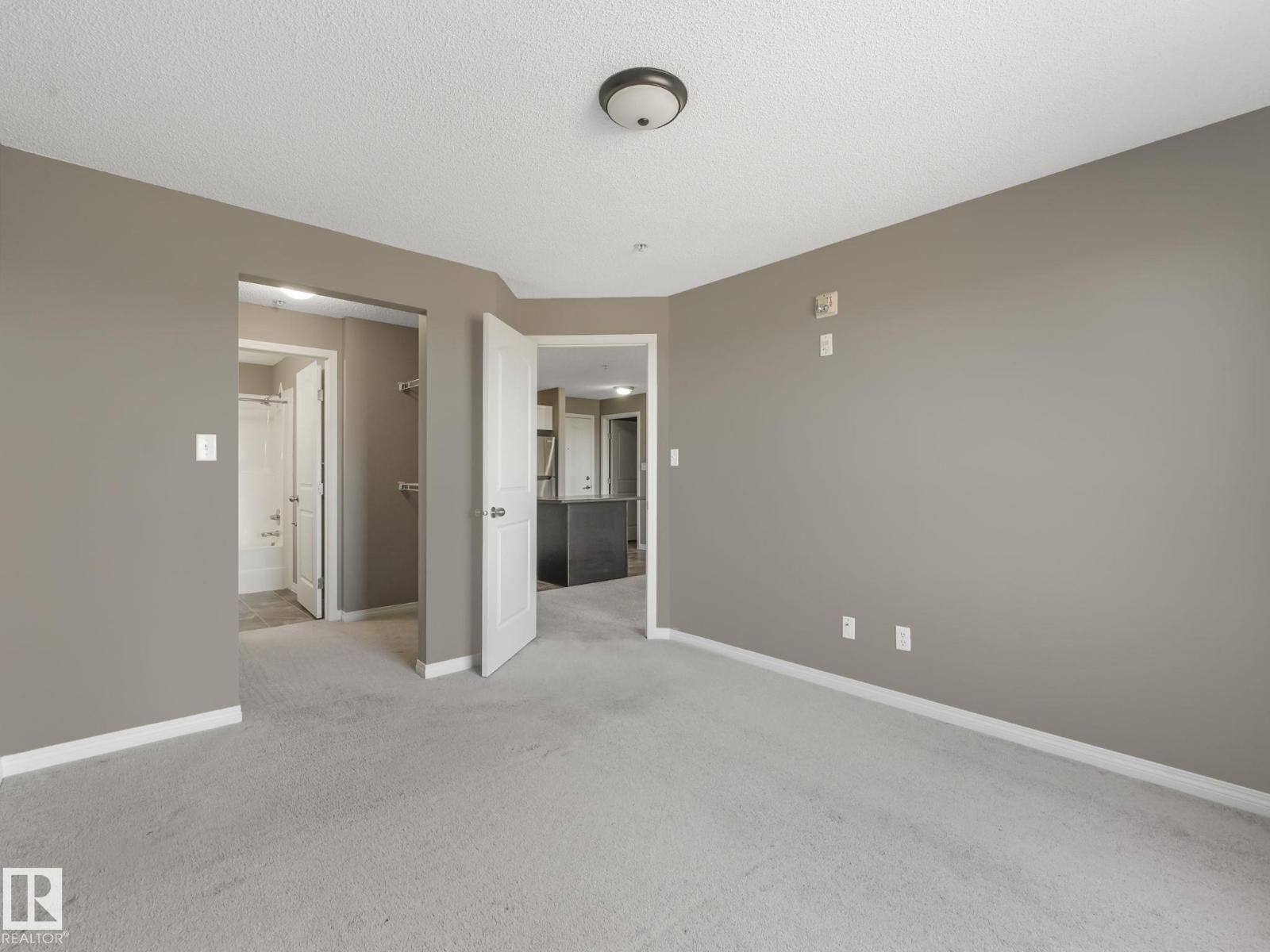 #322 1520 Hammond GA NW NW - 42
