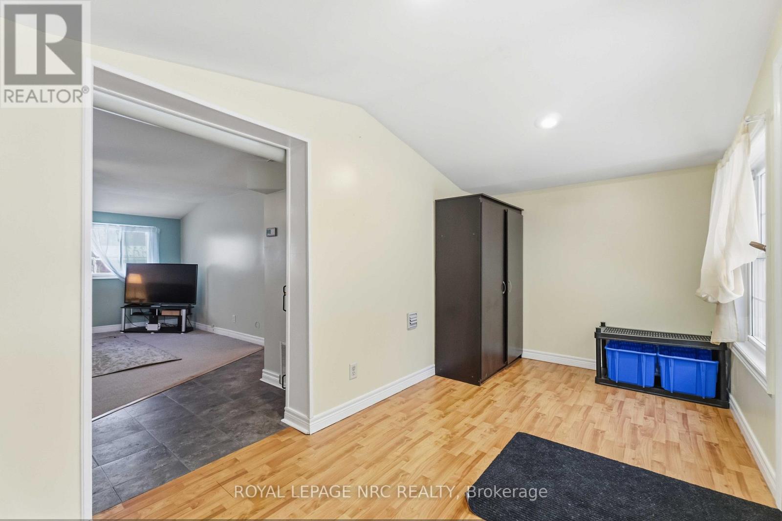 3093 HYMAN AVENUE - 4