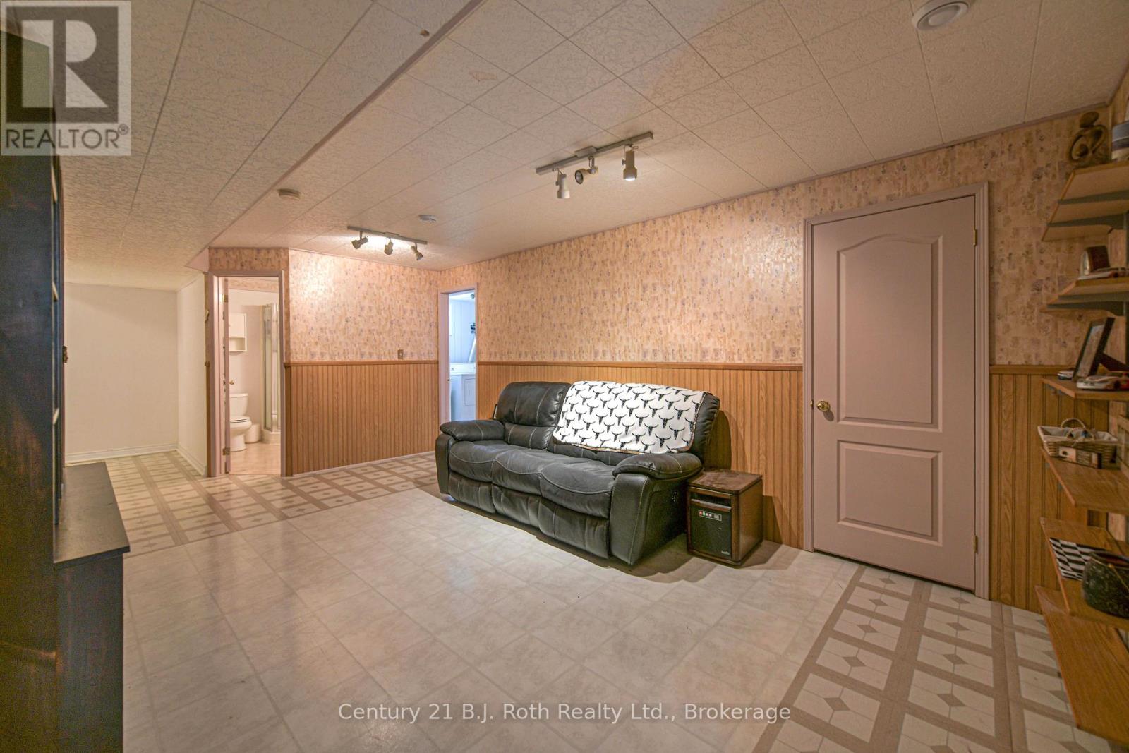 48 BRICK POND ROAD - 44