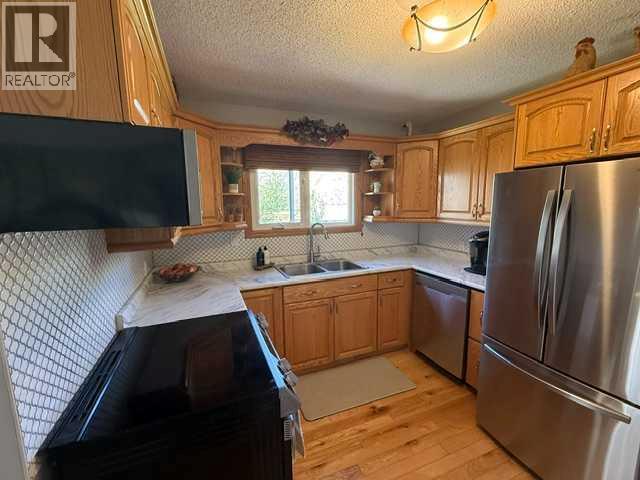 430 3 Avenue E — photo 11
