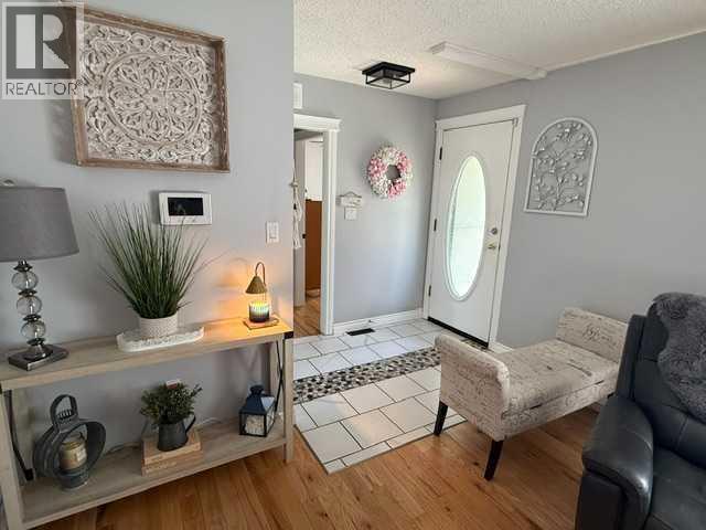 430 3 Avenue E - photo 5