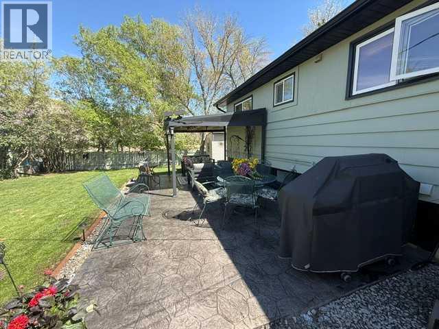 430 3 Avenue E — photo 38