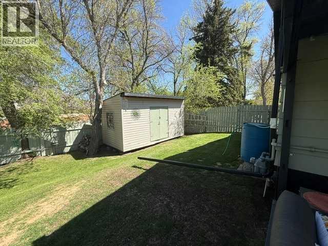 430 3 Avenue E — photo 41
