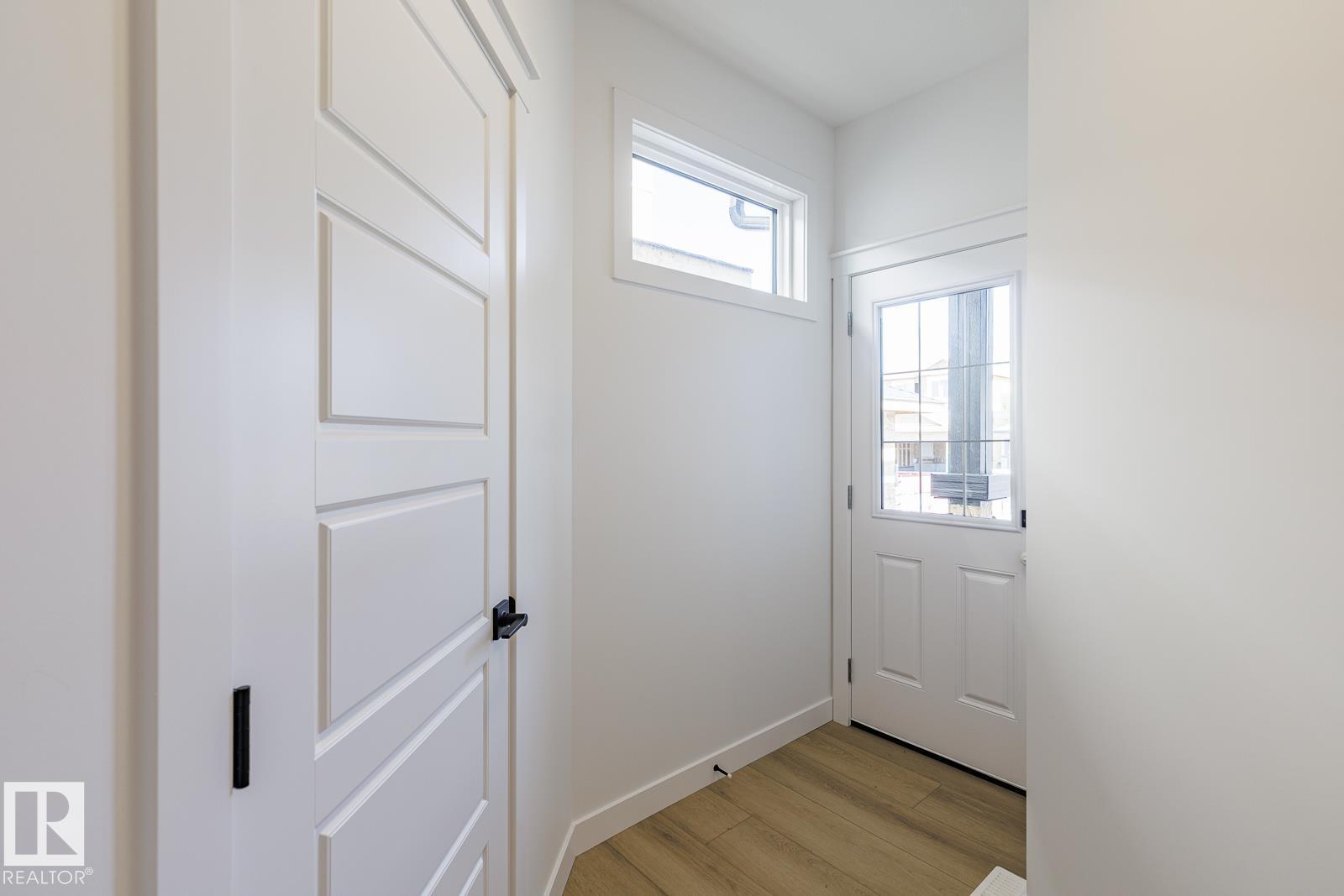 6275 180 AV NW - 9