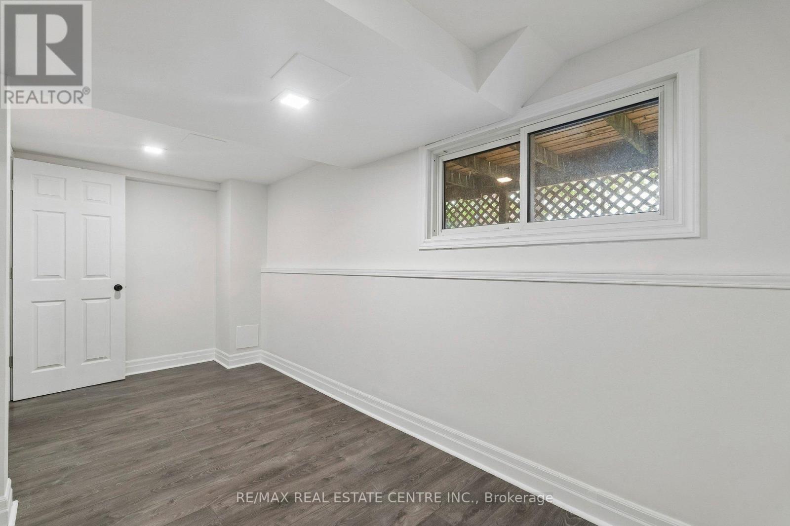 47 CHRISTIE CRESCENT - 33