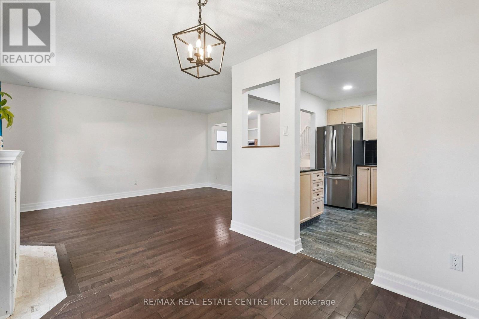 47 CHRISTIE CRESCENT - 7