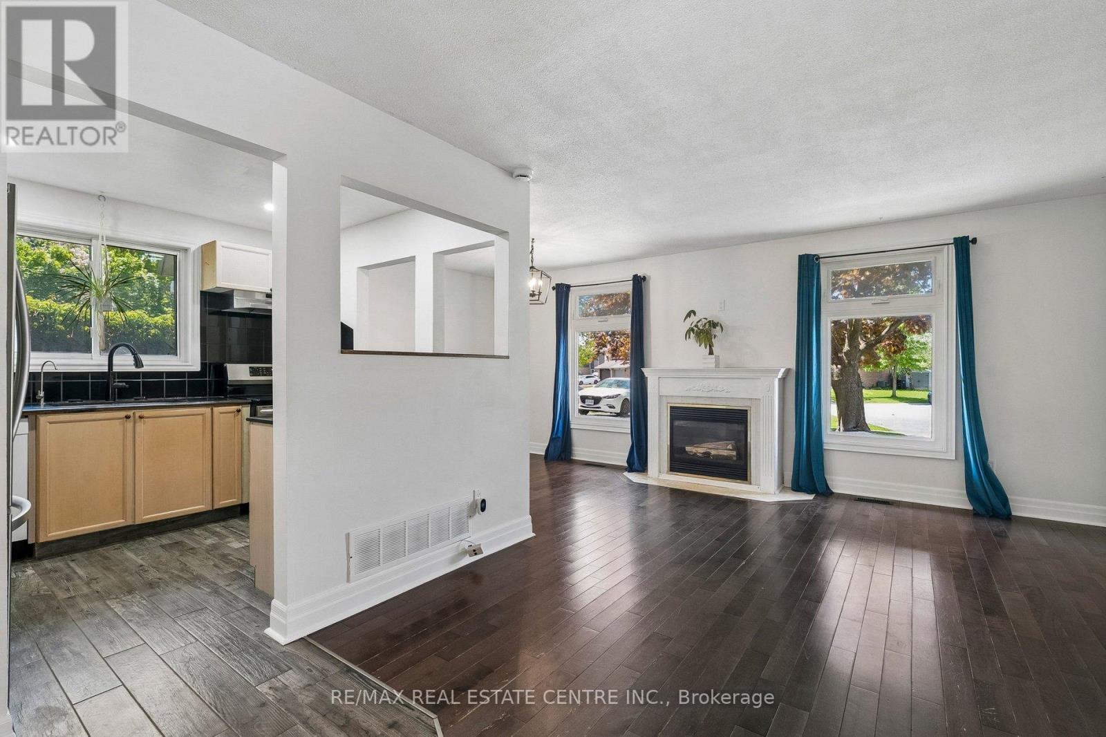 47 CHRISTIE CRESCENT - 8