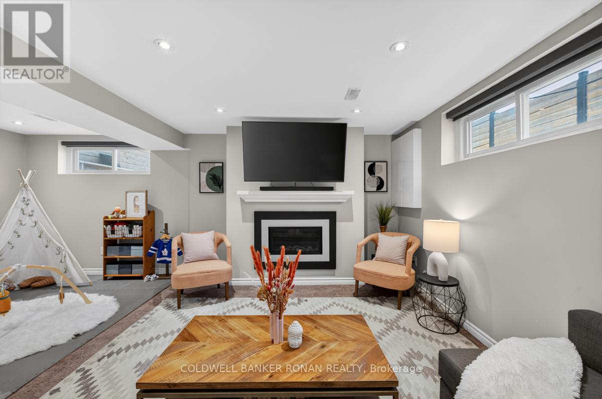 319 THRACE AVENUE - 33
