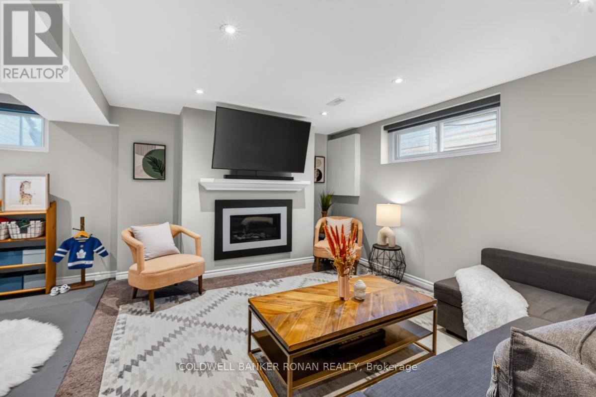 319 THRACE AVENUE - 34