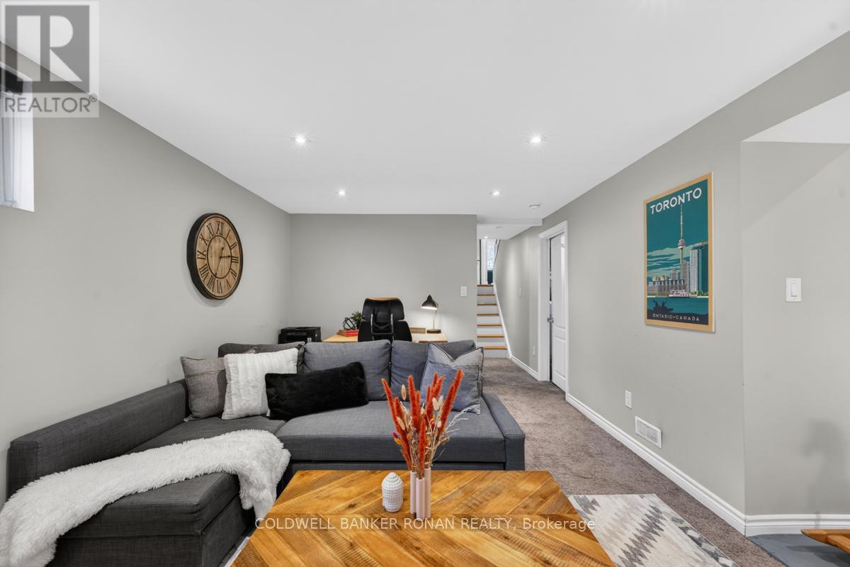 319 THRACE AVENUE - 35