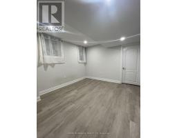 Laundry room - 9 Humberstone Crescent, Brampton, ON L7A4C3 Photo 6