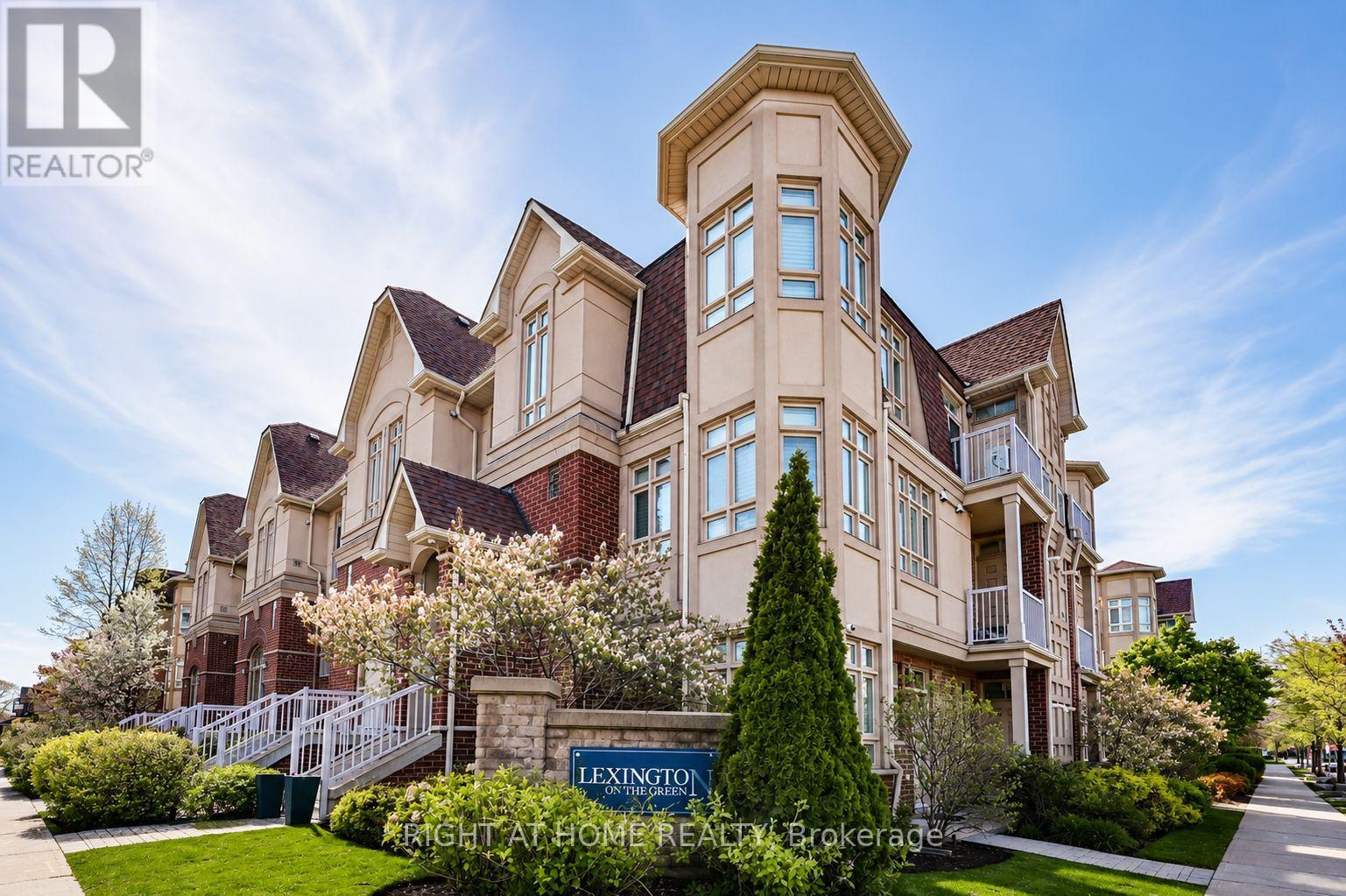 Listing photo of 8 - 1949 LAWRENCE AVENUE W