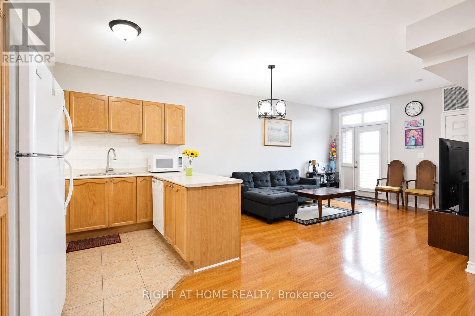 #8 1949 LAWRENCE AVENUE W - 7