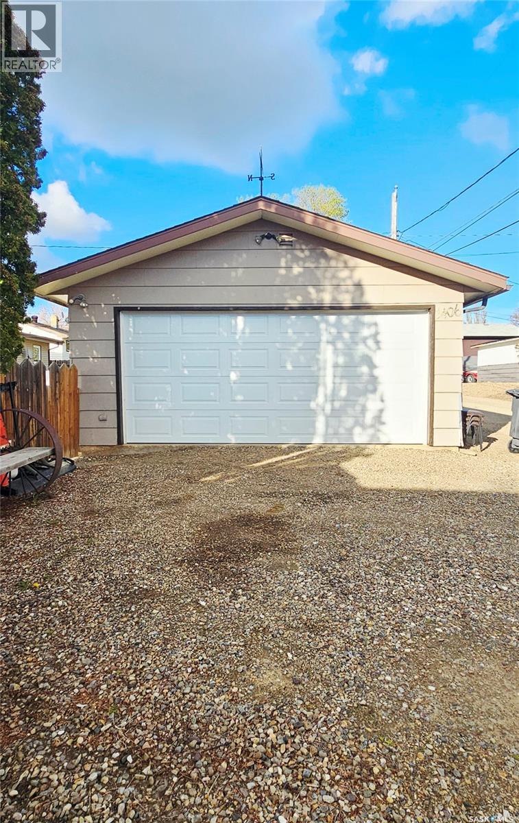 1406 Ashley DRIVE - 27