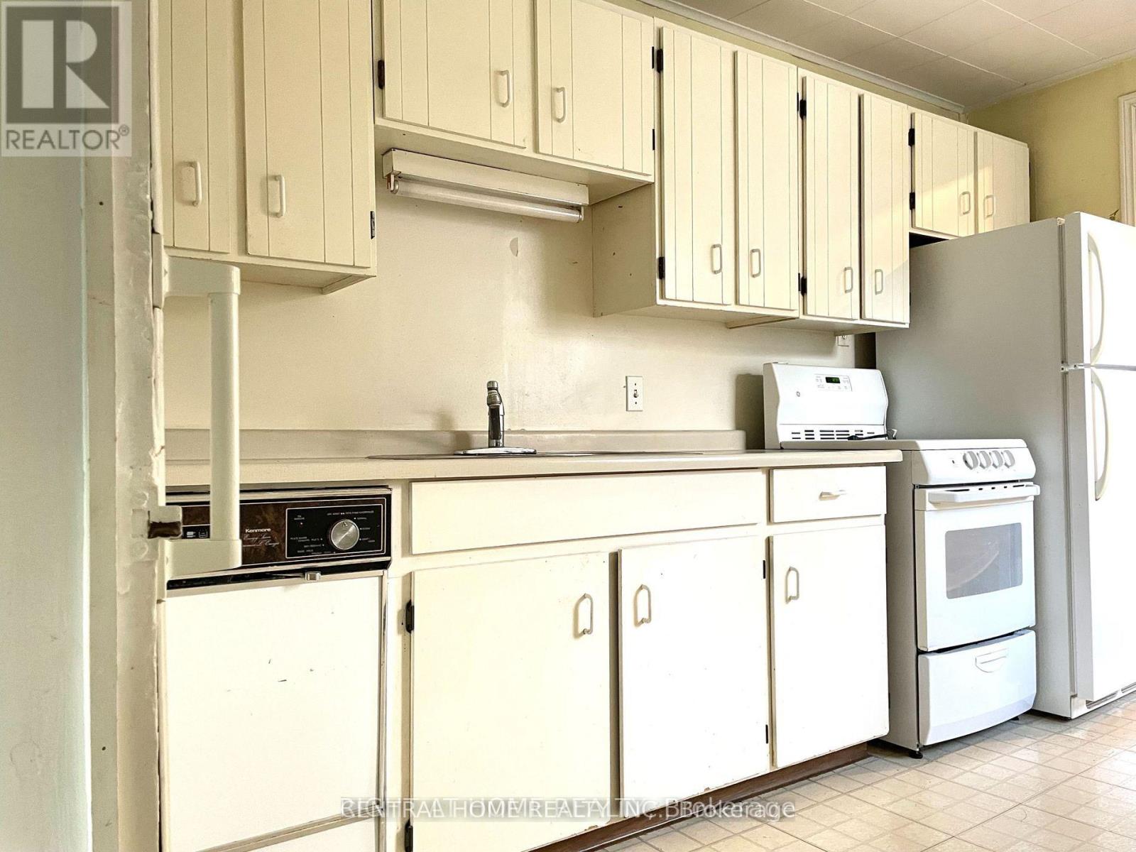 389 LINCOLN STREET - 9
