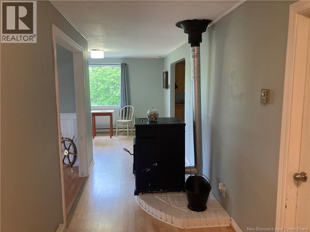 798 North Road - 14