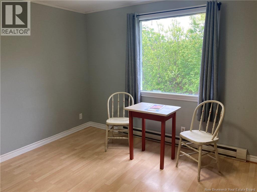 798 North Road - 13