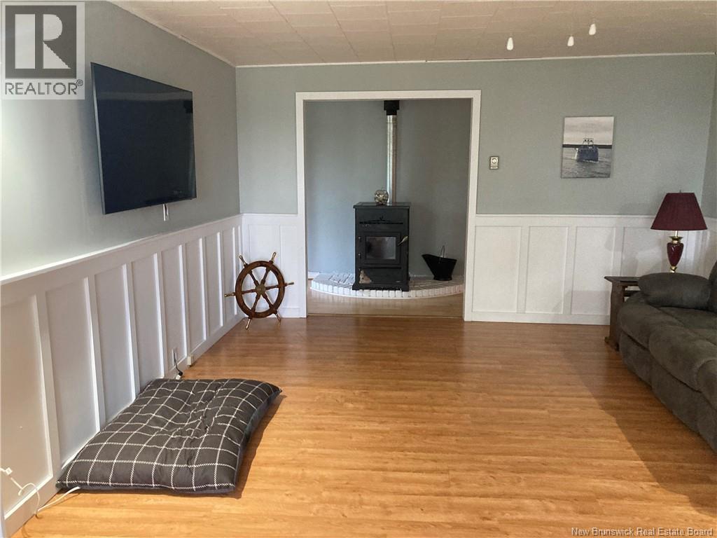 798 North Road - 8