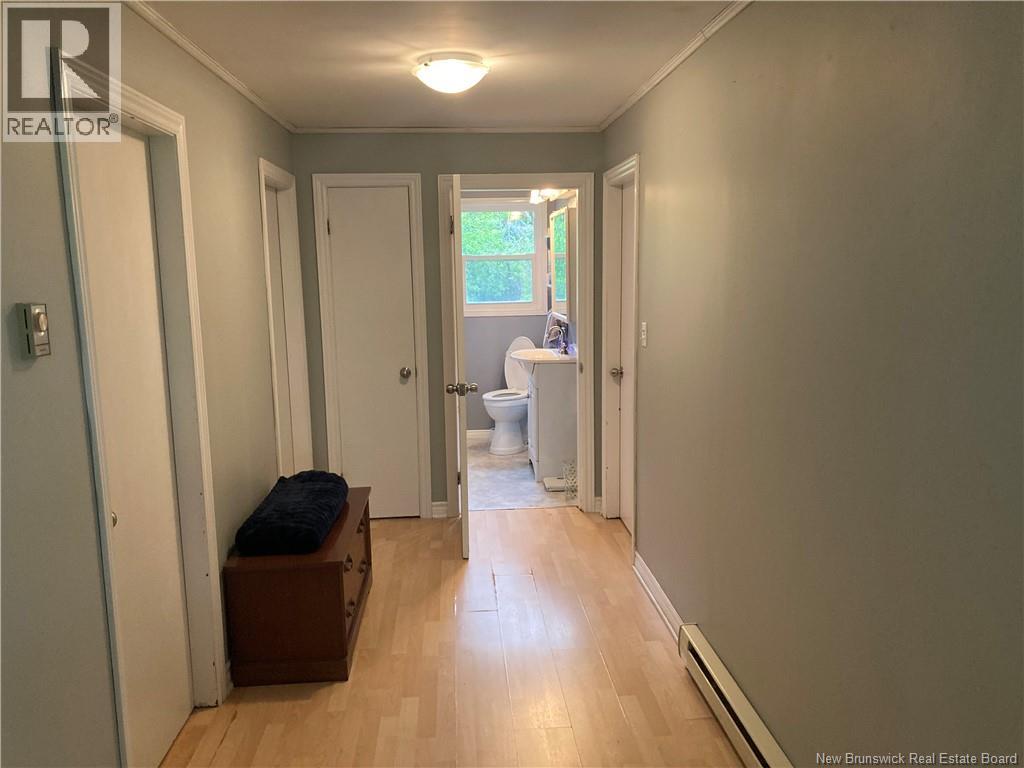 798 North Road - 12