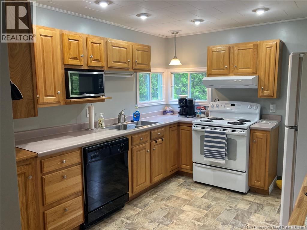 798 North Road - 15