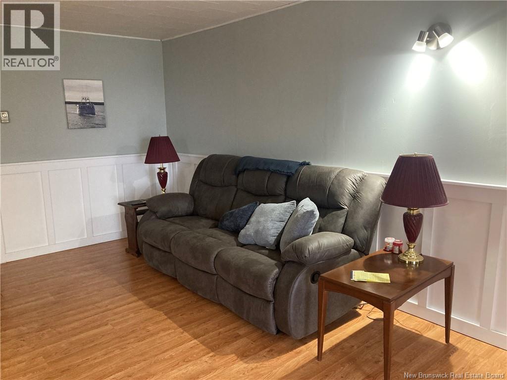 798 North Road - 4