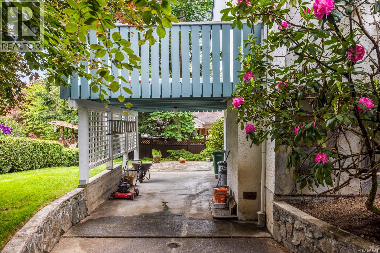 947 Peggy Anne Cres - 26