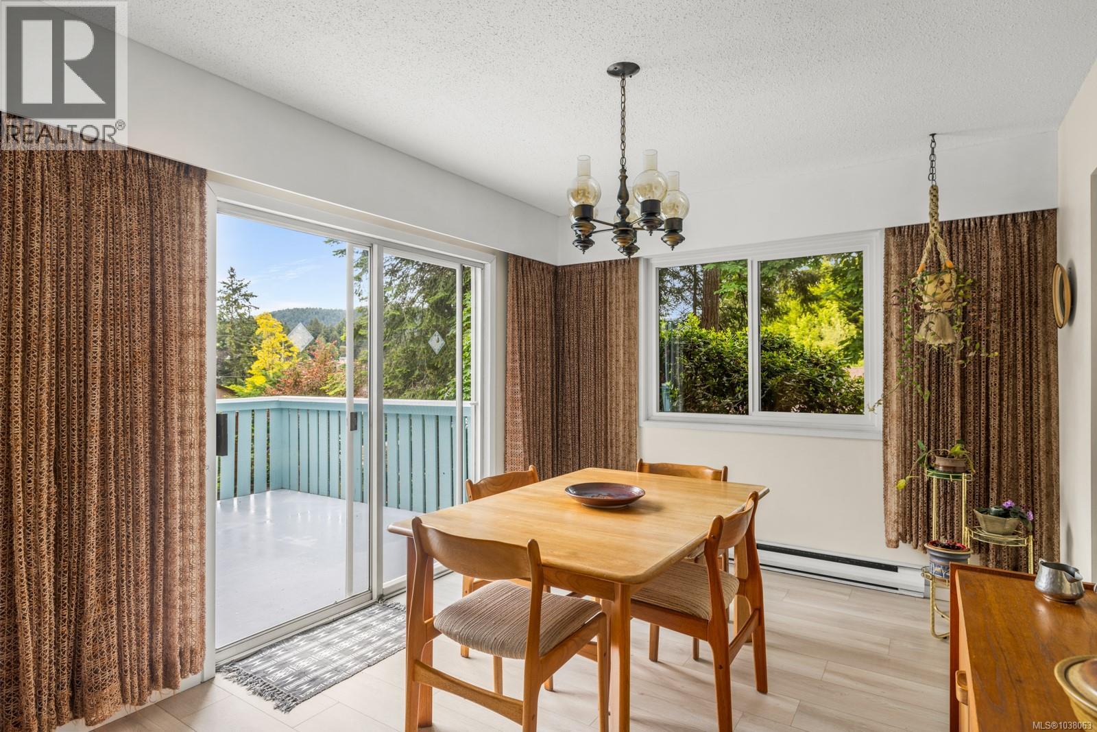947 Peggy Anne Cres - 4