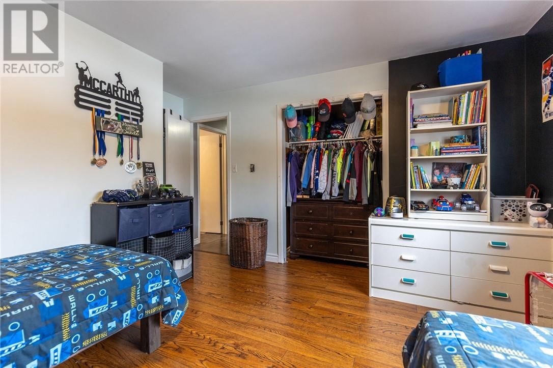 25 Goodman Avenue - 27