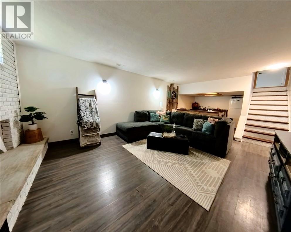 25 Goodman Avenue - 33