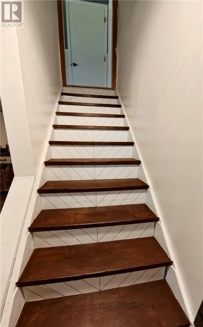 25 Goodman Avenue - 36
