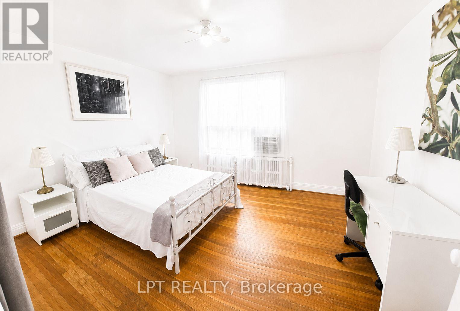 1314 DUPONT STREET - 18