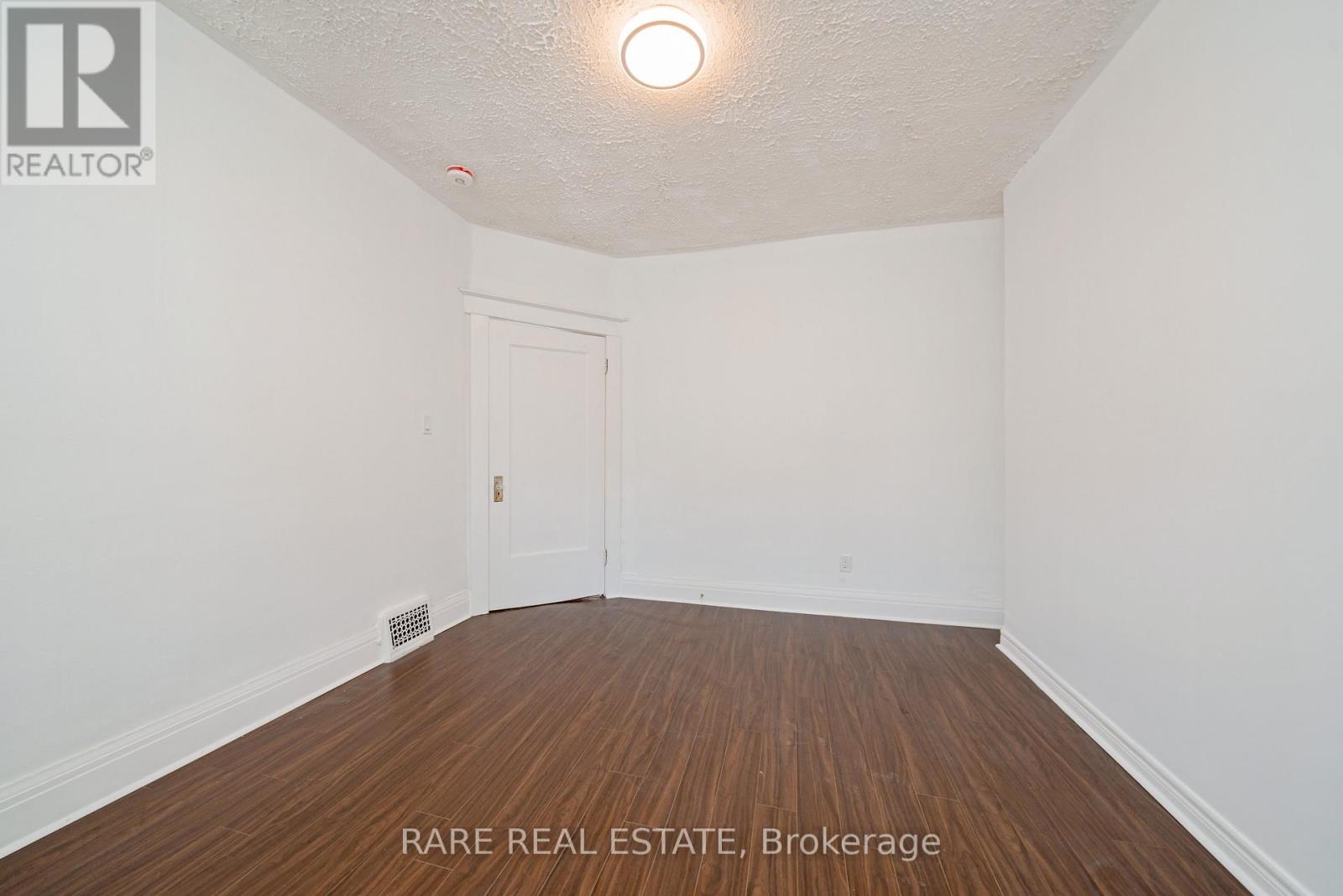 216 OAKWOOD AVENUE - 12
