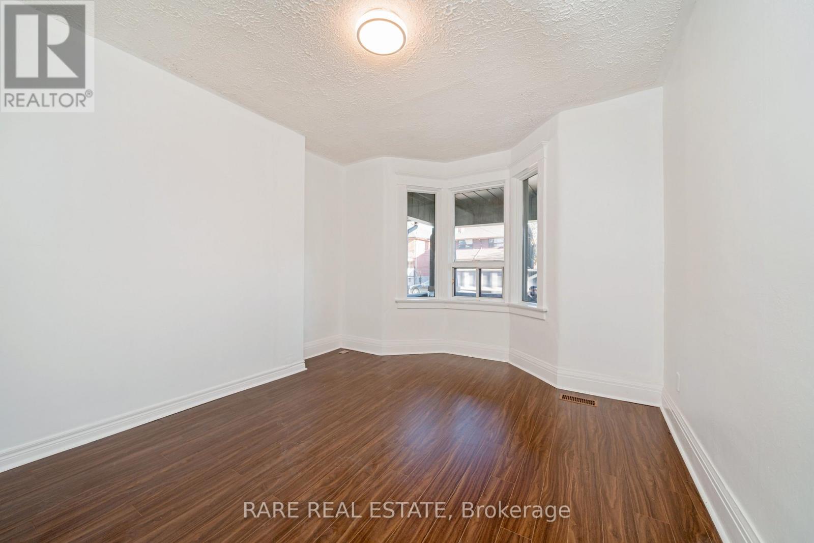 216 OAKWOOD AVENUE - 11