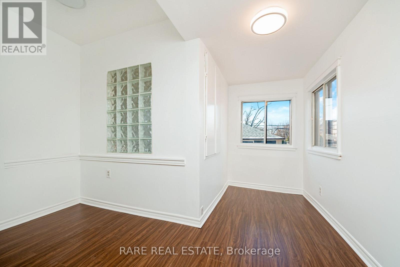 216 OAKWOOD AVENUE - 10