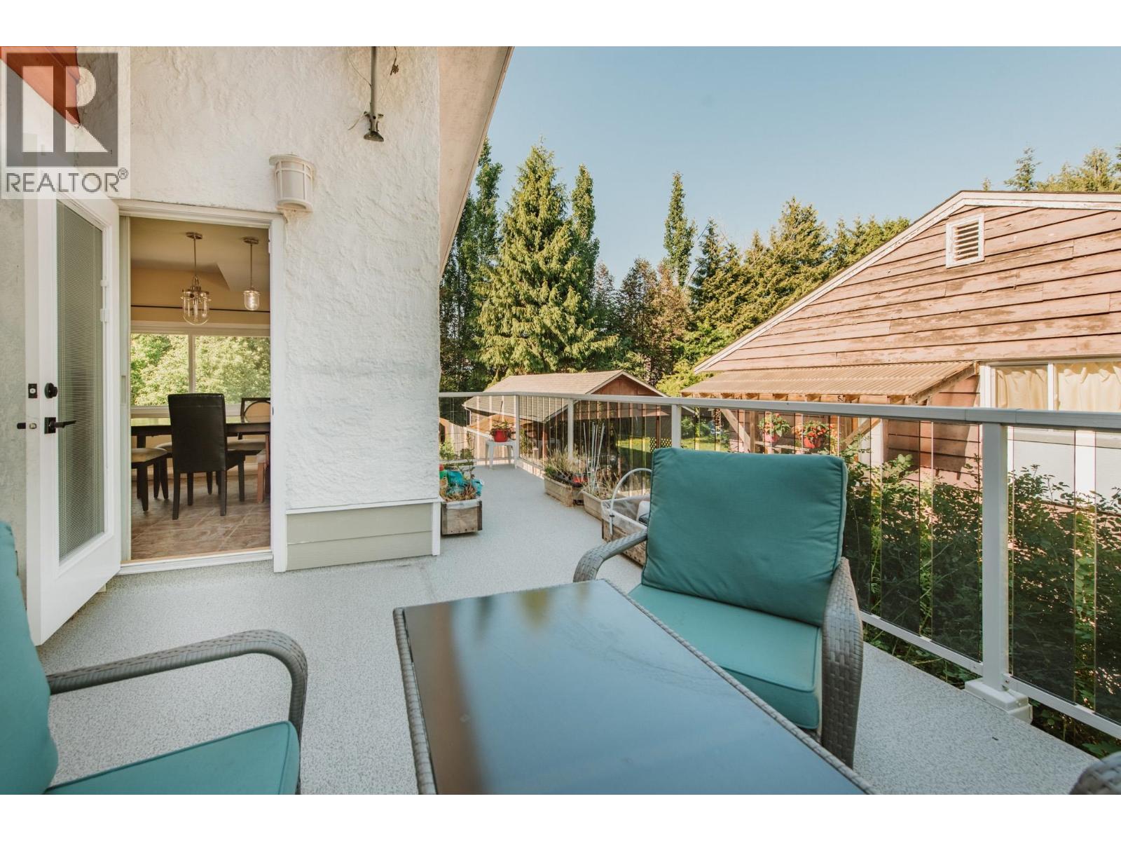 934 DAVIS ROAD, Gibsons