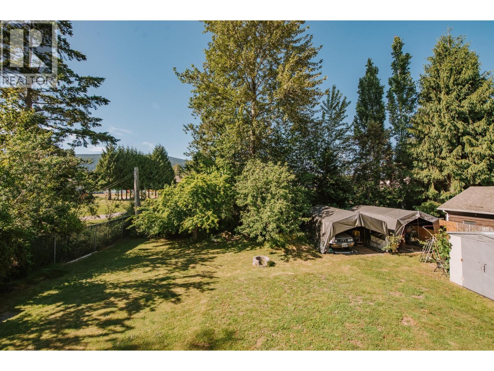 934 DAVIS ROAD, Gibsons