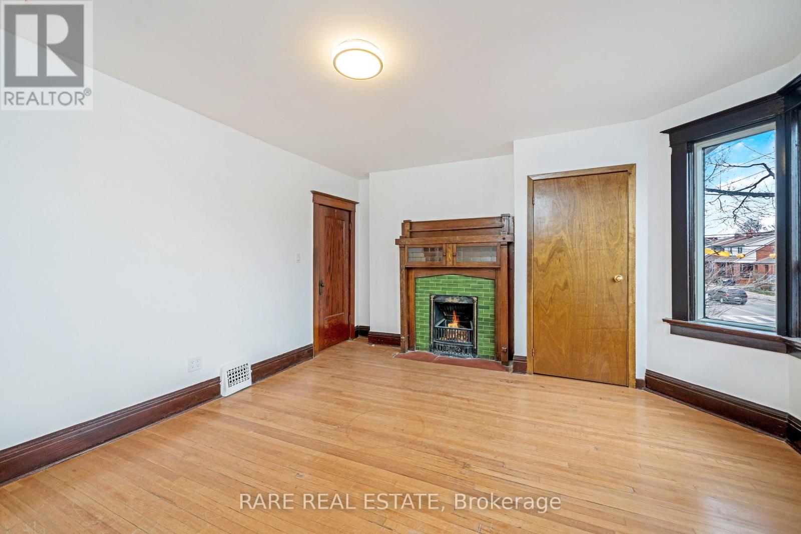 216 OAKWOOD AVENUE - 32
