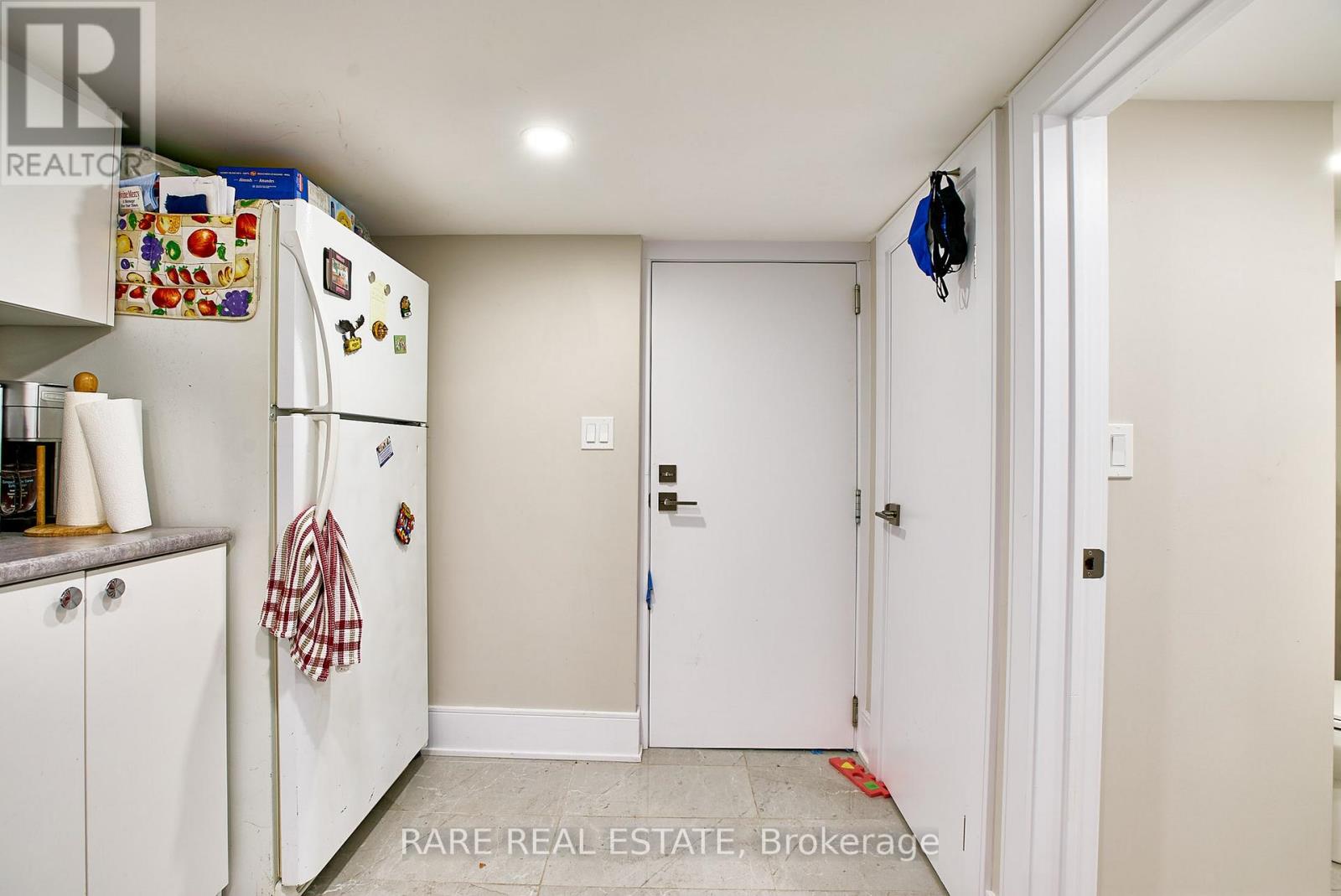 216 OAKWOOD AVENUE - 42