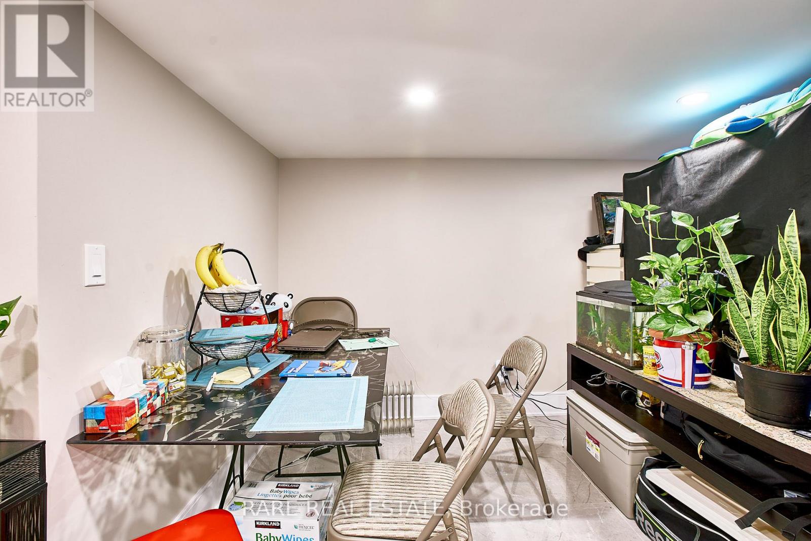 216 OAKWOOD AVENUE - 43
