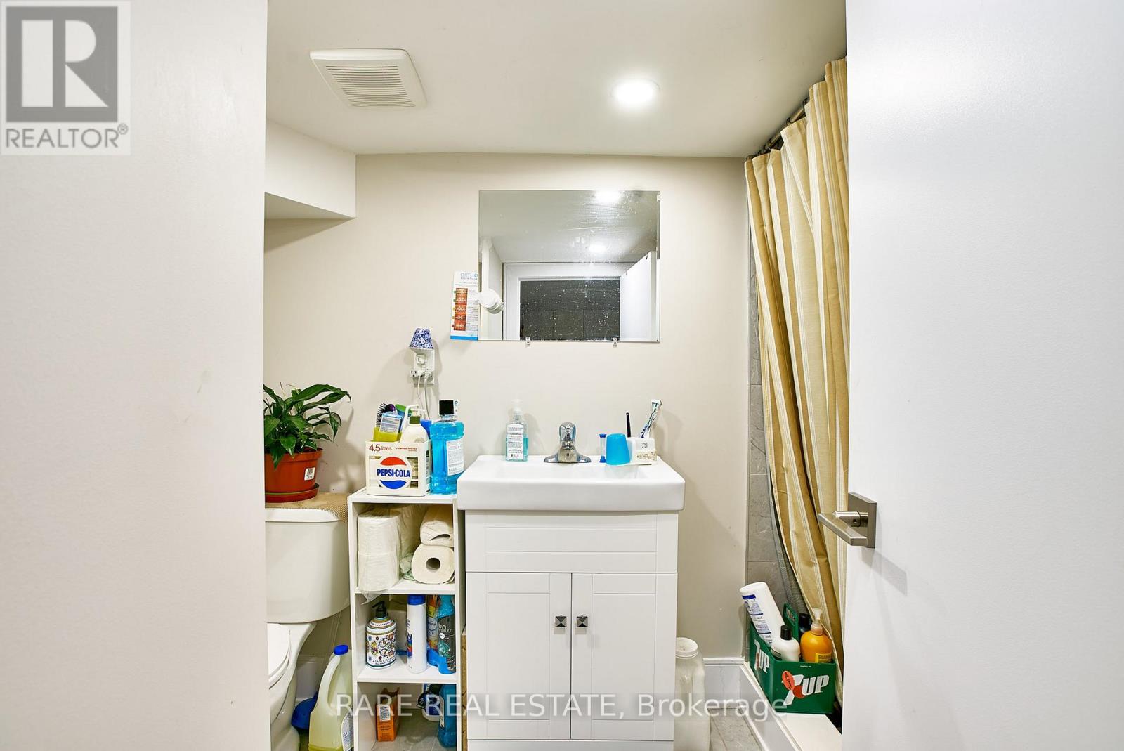 216 OAKWOOD AVENUE - 39