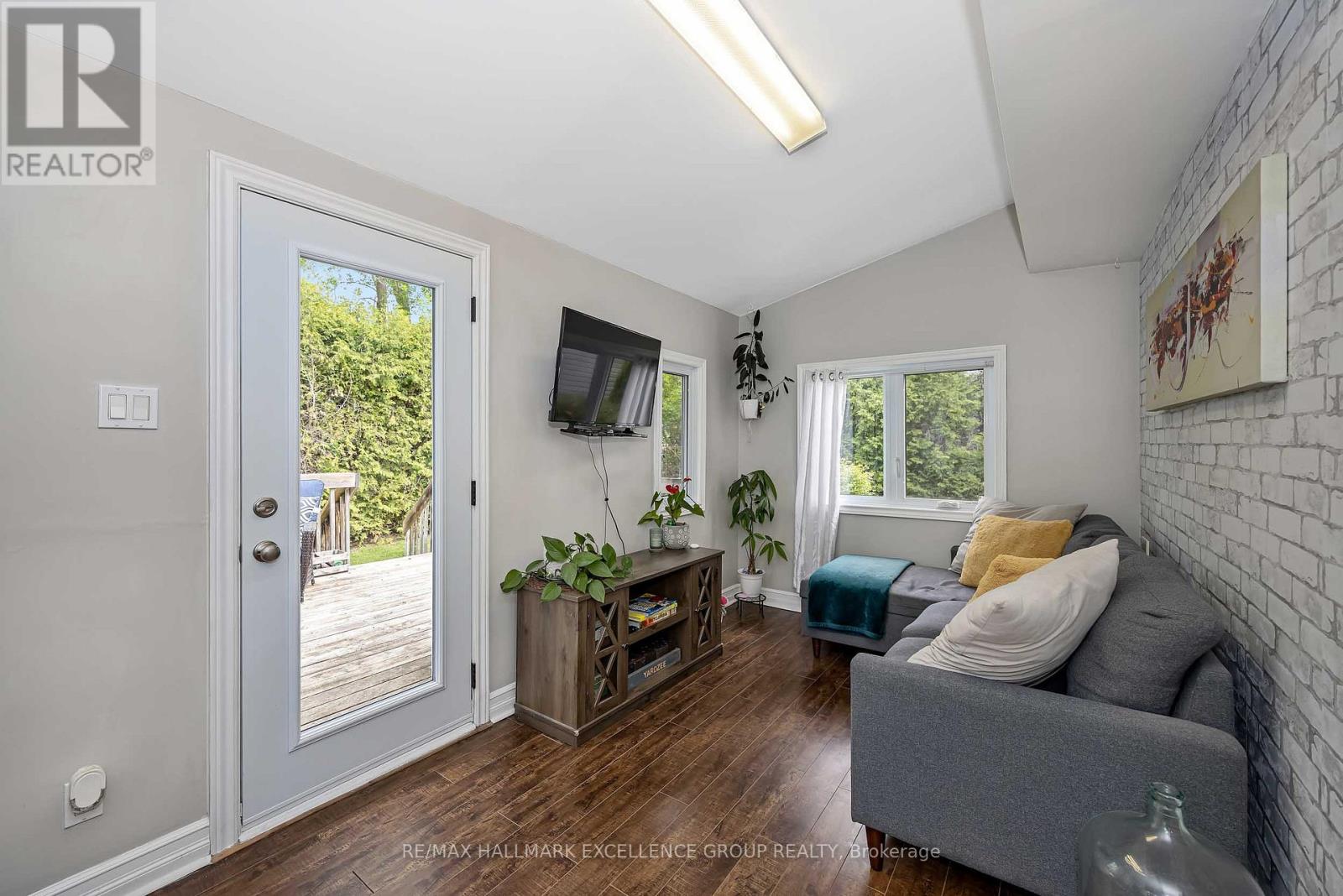 1310 HENRI CIRCLE - 16