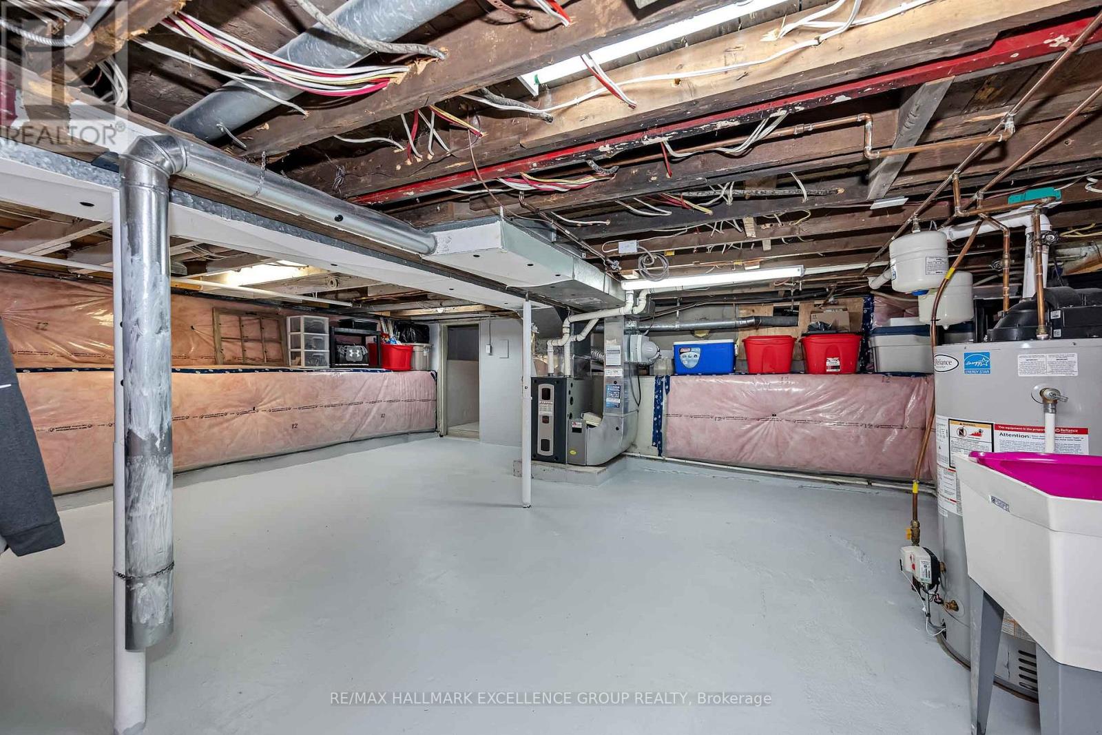 1310 HENRI CIRCLE - 32