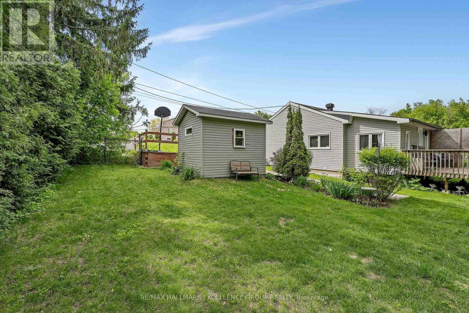 1310 HENRI CIRCLE - 35