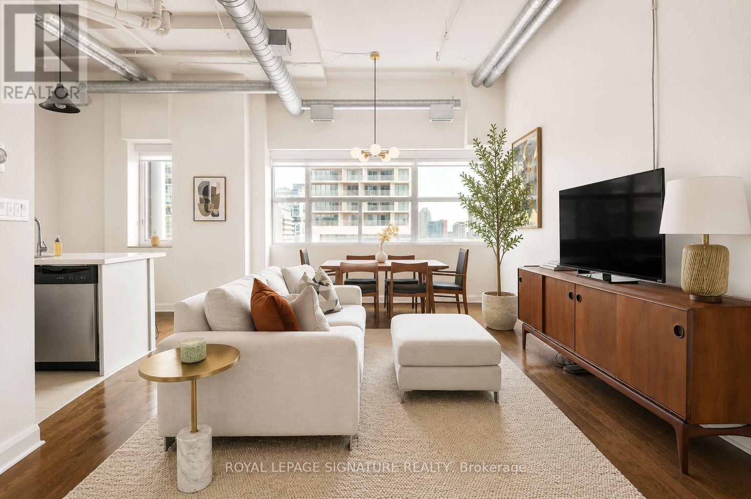 Listing photo of 513 - 700 KING STREET W