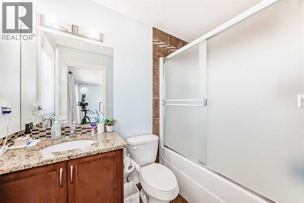 117 Saddlelake Grove NE - 24