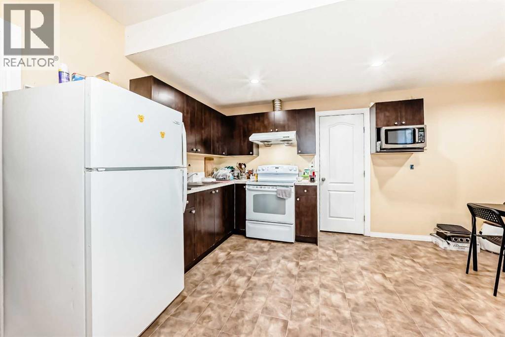 117 Saddlelake Grove NE - 40